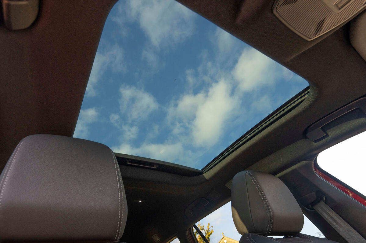 vaxuahll astra electric review 2023 34 sunroof vaxuahll astra electric review 2023 34 sunroof