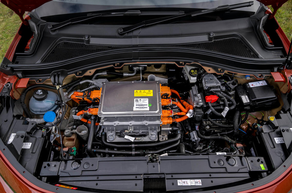 Vaxuhall Frontera Electric under bonnet Vaxuhall Frontera Electric under bonnet