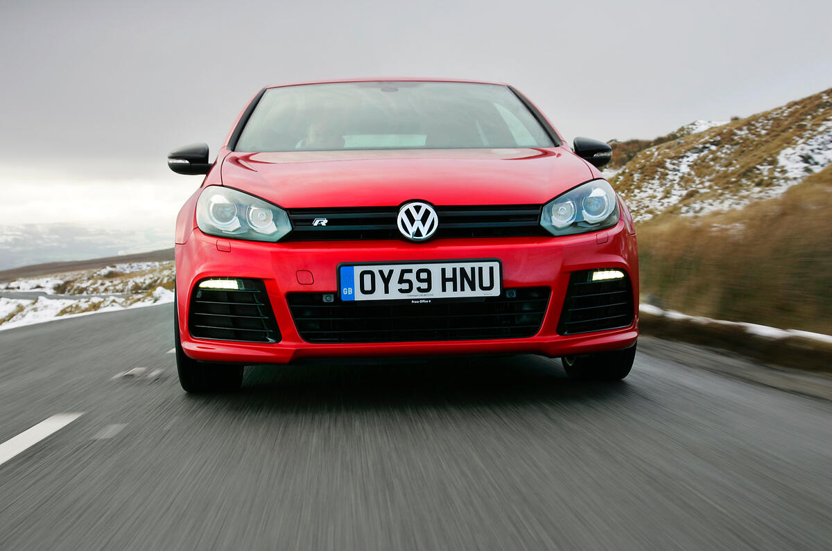 Volkswagen Golf R front end