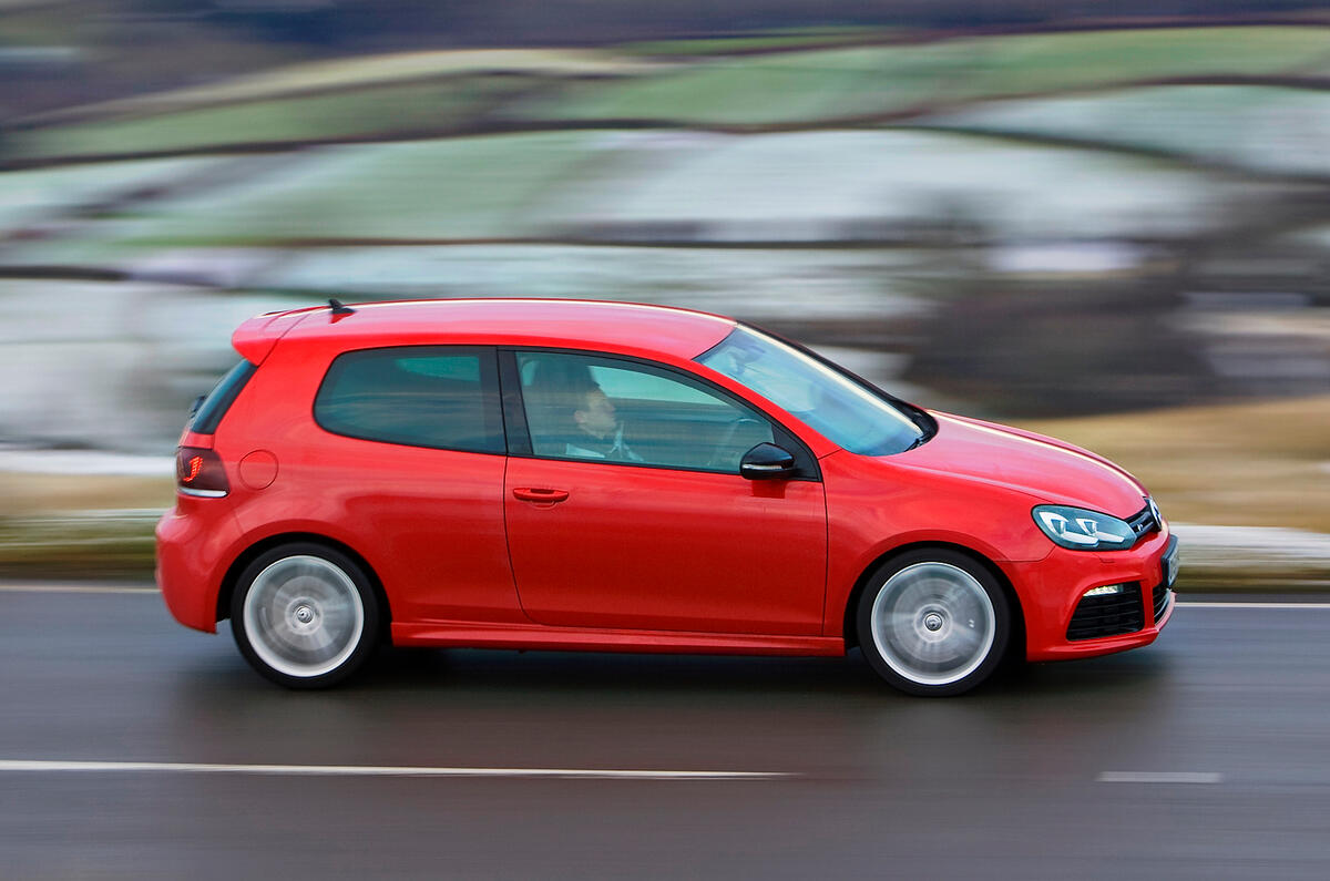 Volkswagen Golf R side profile