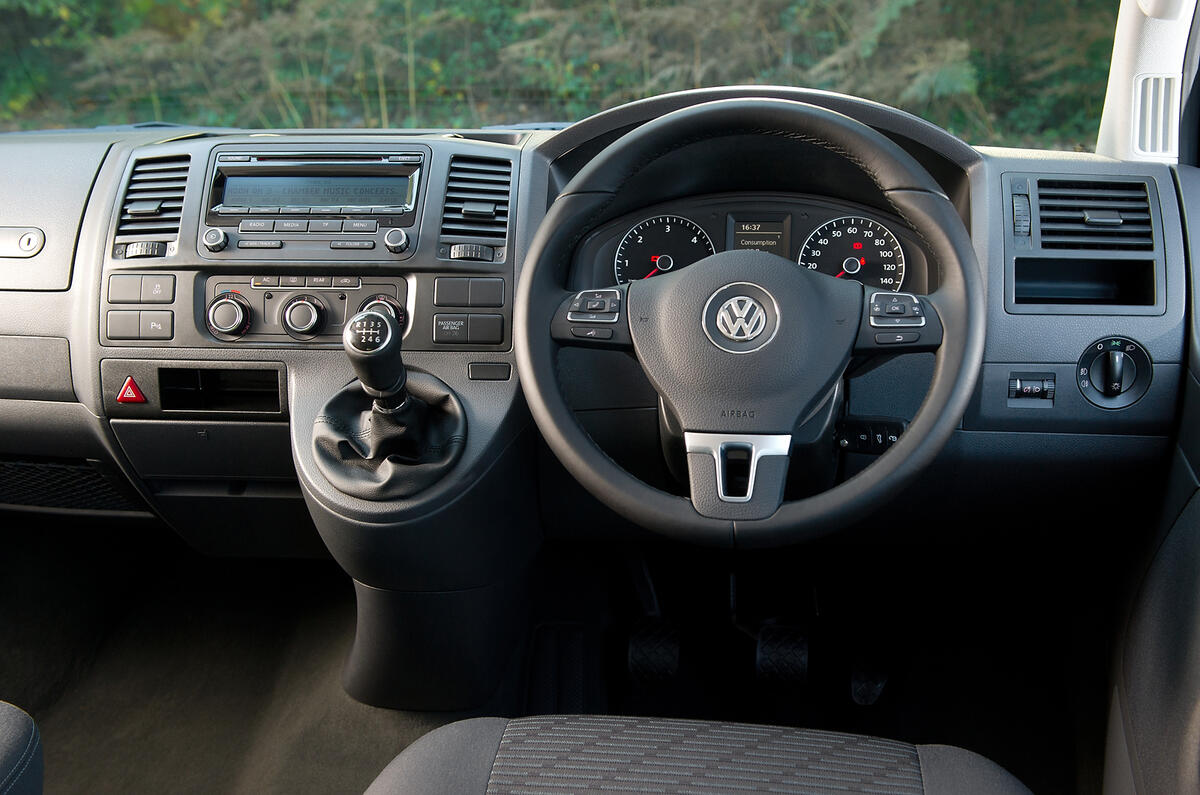 Volkswagen Caravelle dashboard