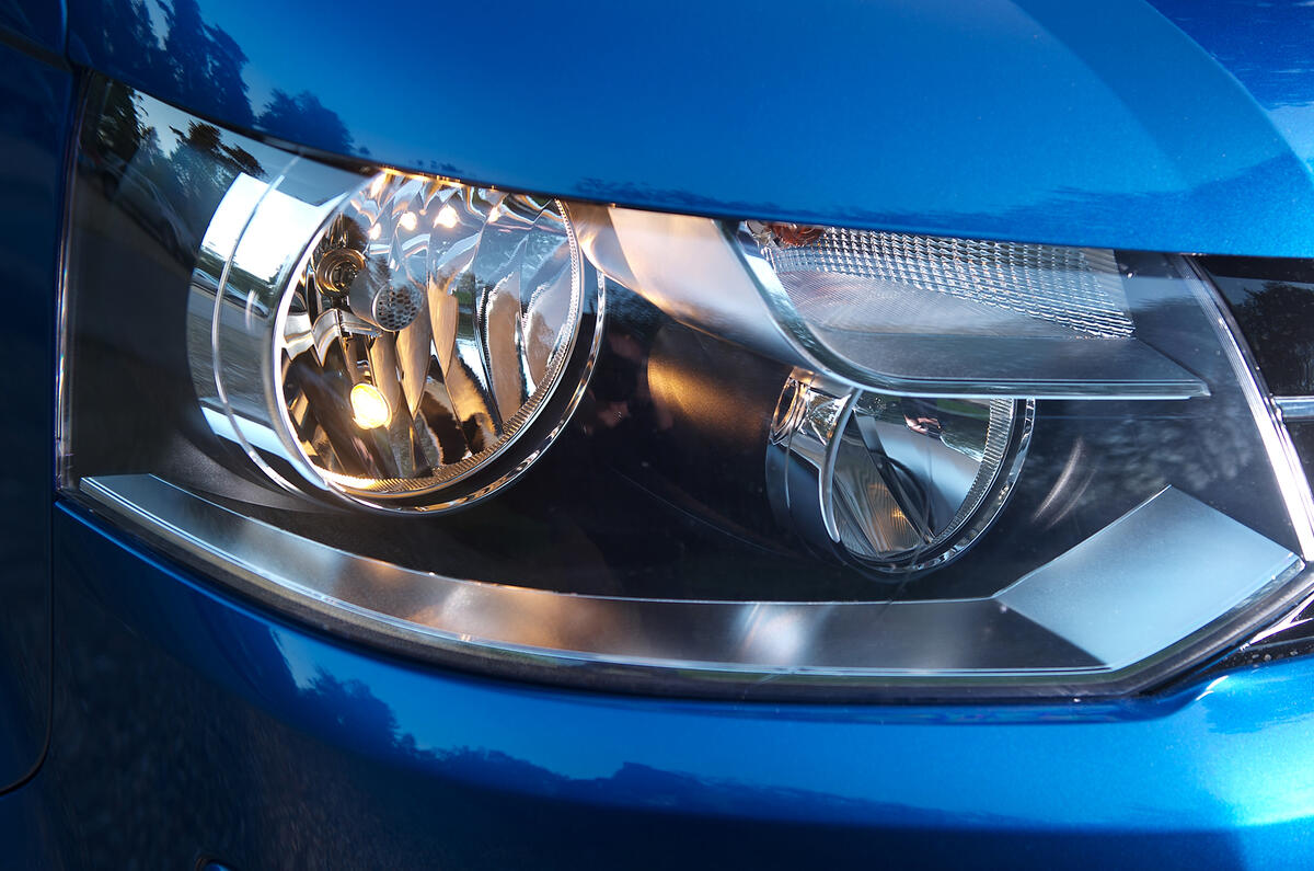 Volkswagen Caravelle headlight