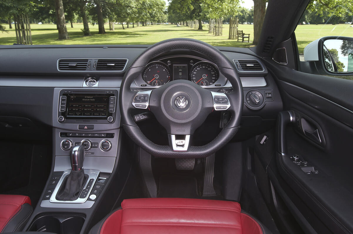 Volkswagen CC dashboard