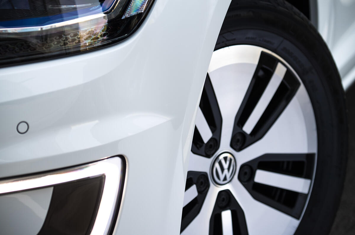 Volkswagen e-Golf alloy wheels