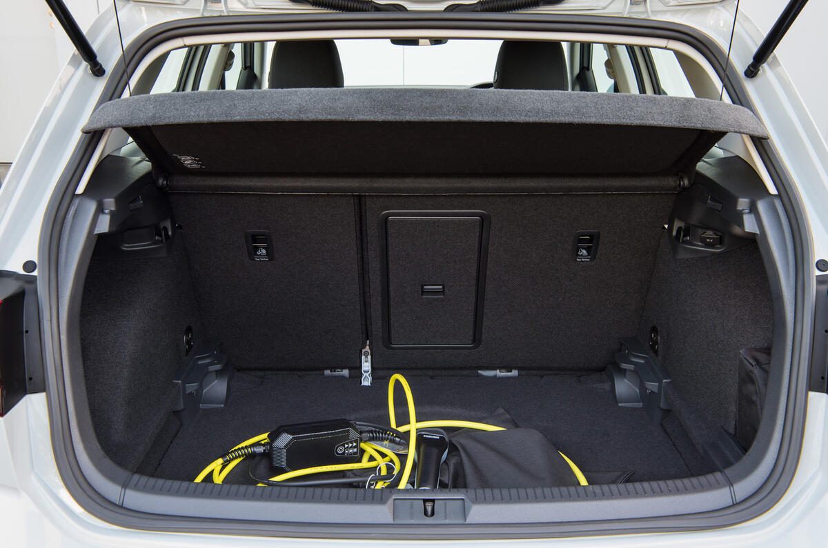 Volkswagen e-Golf boot space