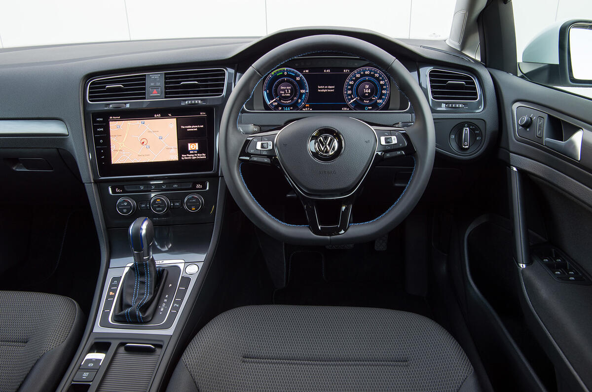 Volkswagen e Golf interior Autocar Volkswagen e Golf interior Autocar