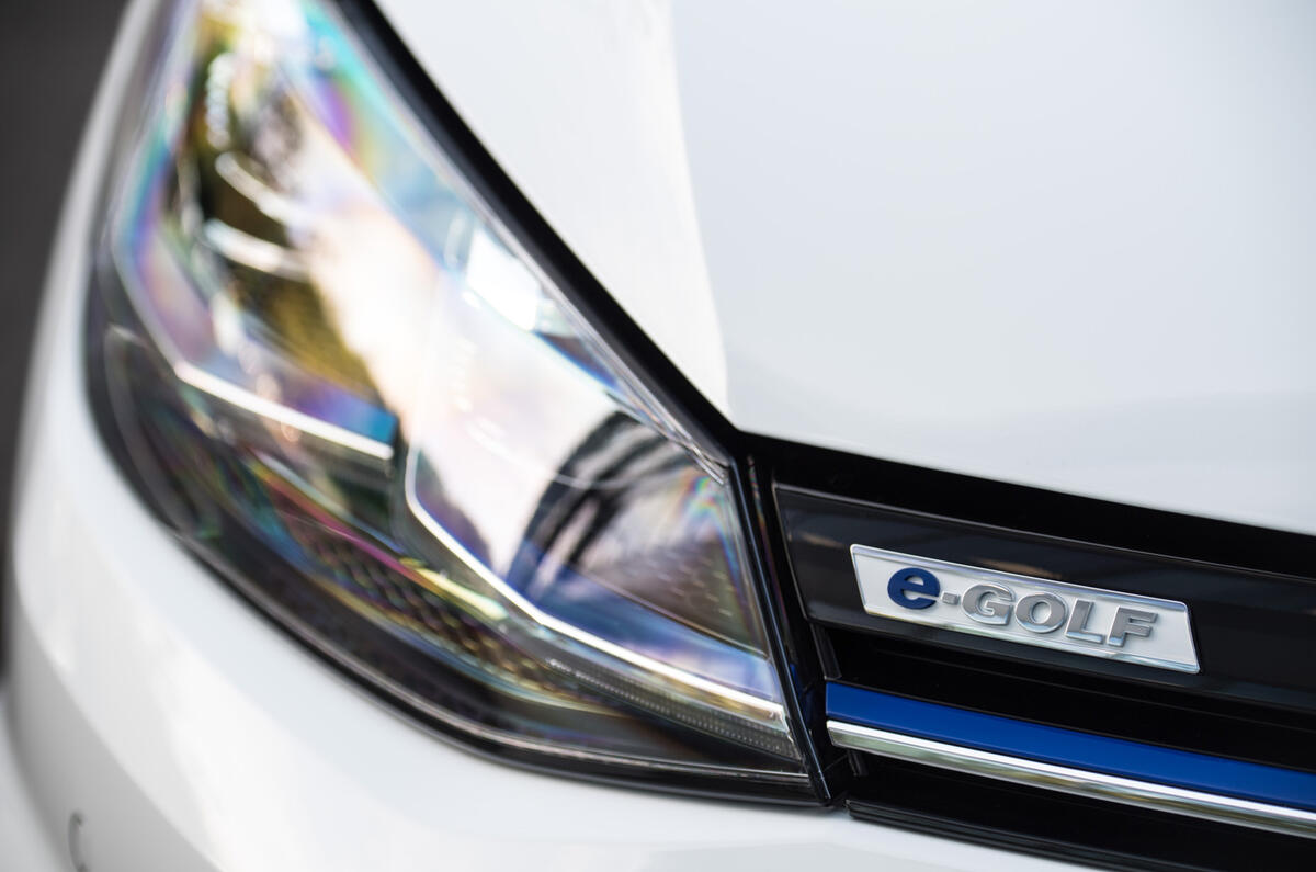 Volkswagen e-Golf LED headlights