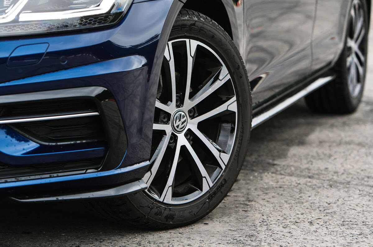 Volkswagen Golf alloy wheels