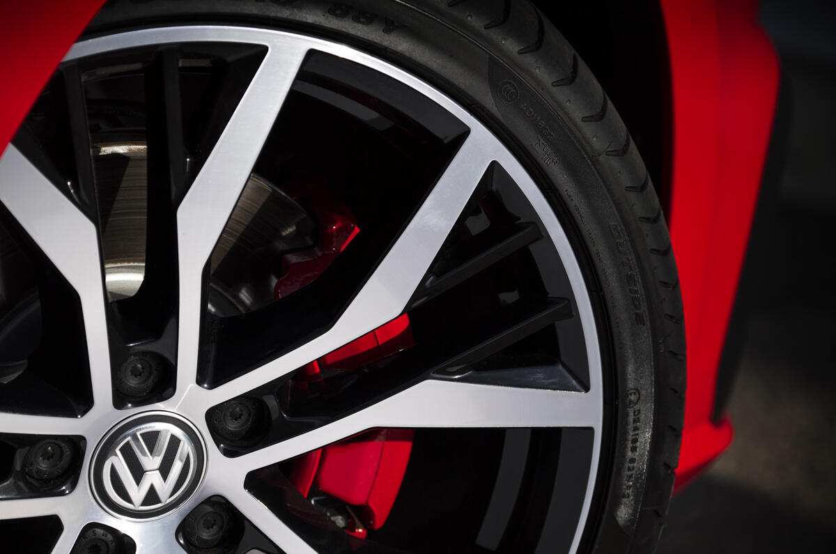 Volkswagen Golf GTI alloy wheels