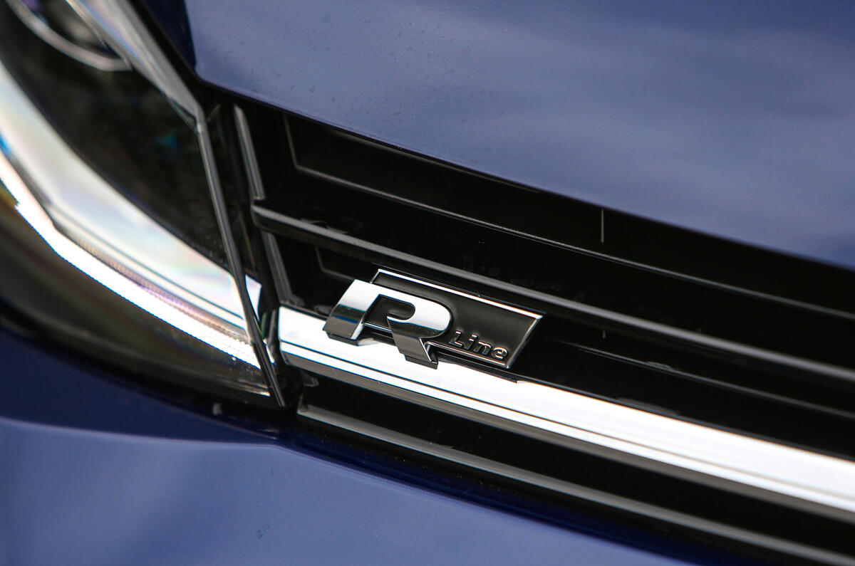 Volkswagen Golf R-Line badging