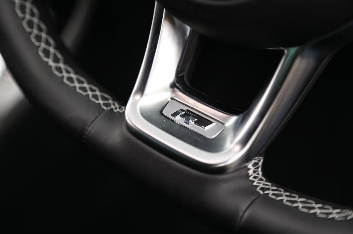 Volkswagen Golf R-Line badging