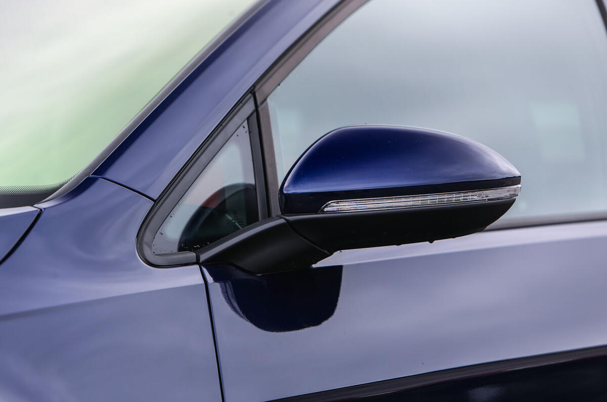 Volkswagen Golf wing mirrors