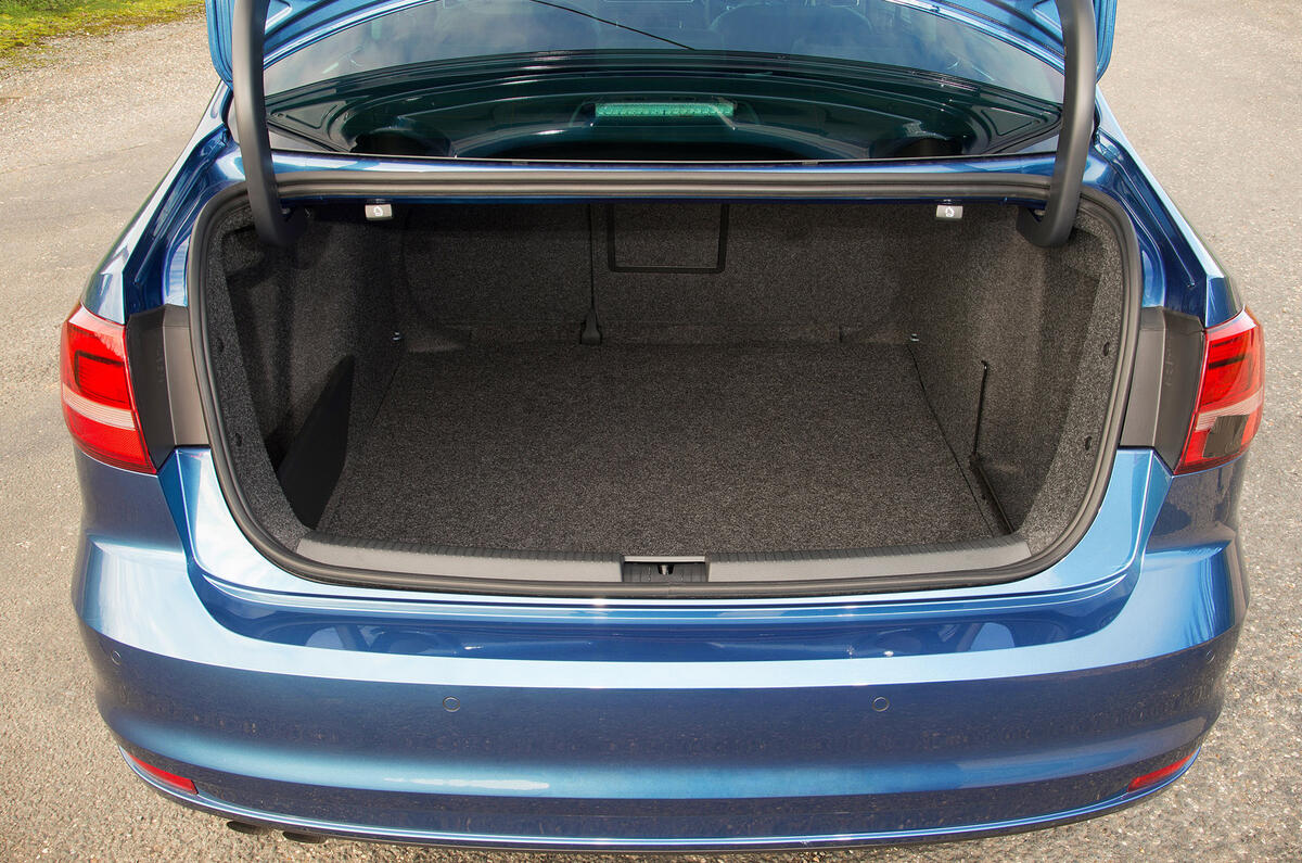 Volkswagen Jetta boot space