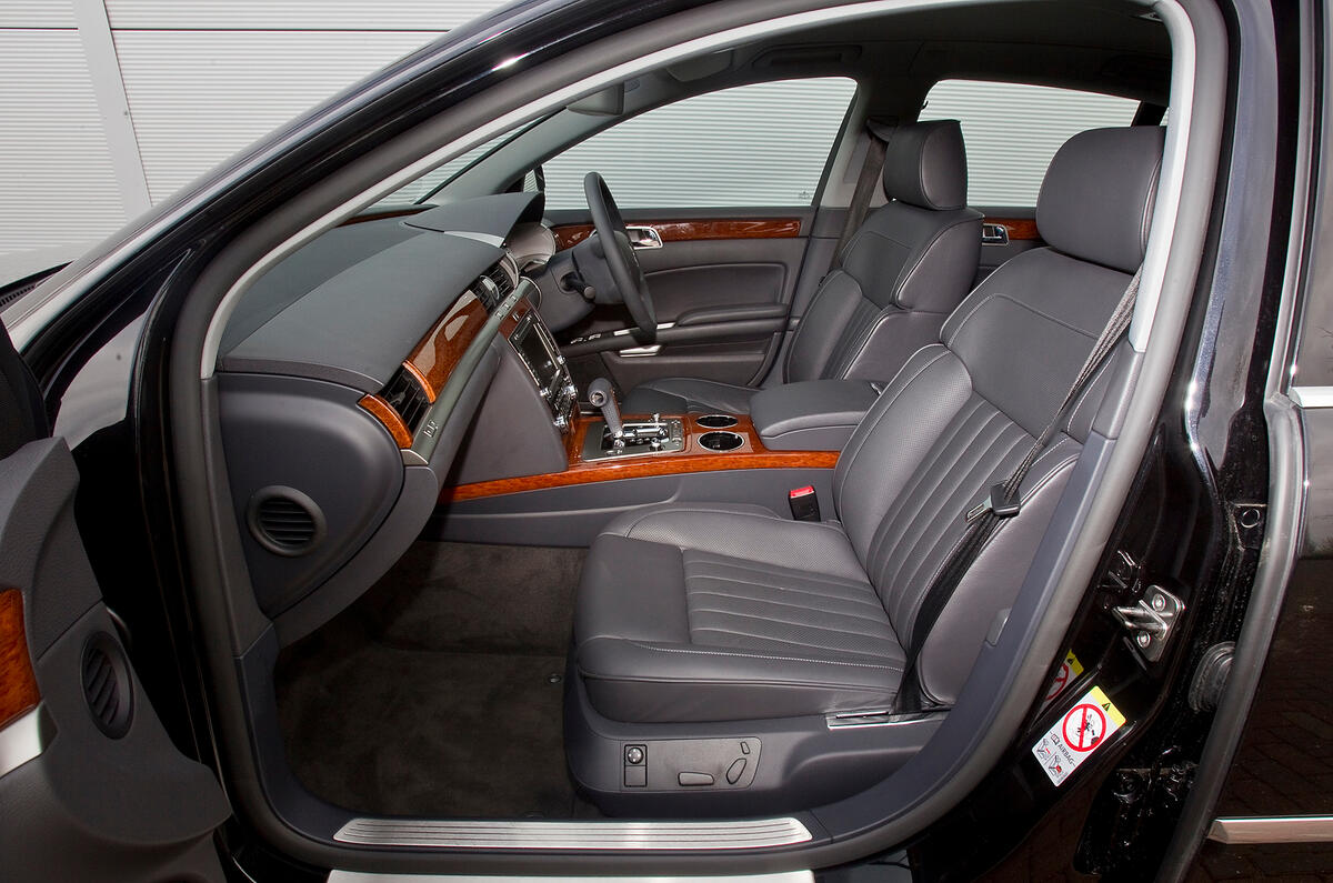 Volkswagen Phaeton interior