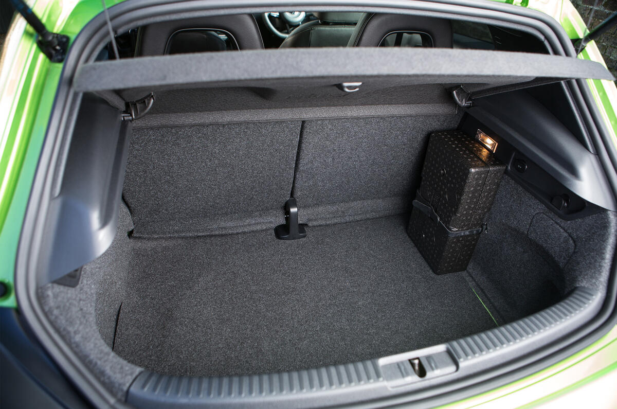 Volkswagen Scirocco R boot space