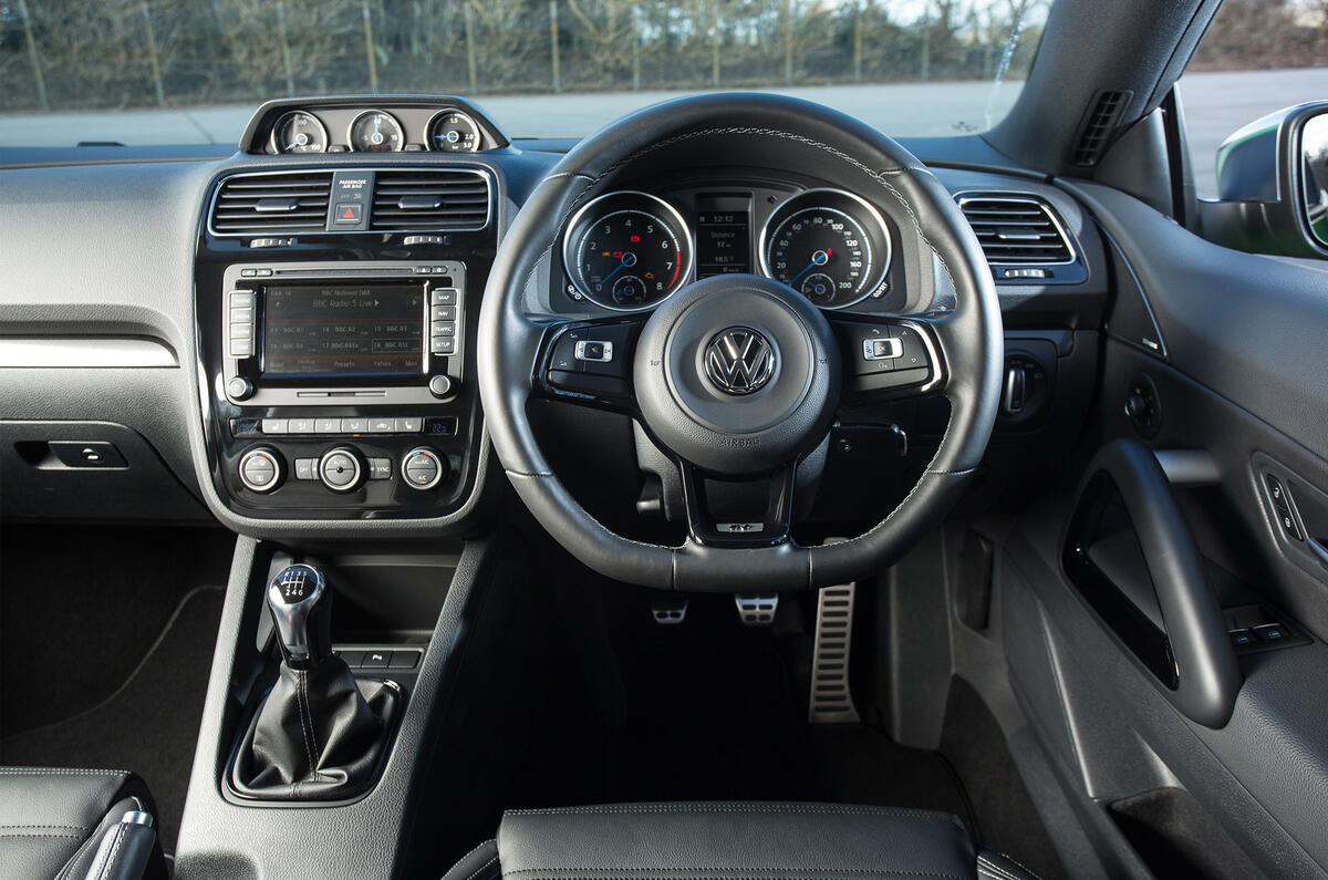 Volkswagen Scirocco R dashboard