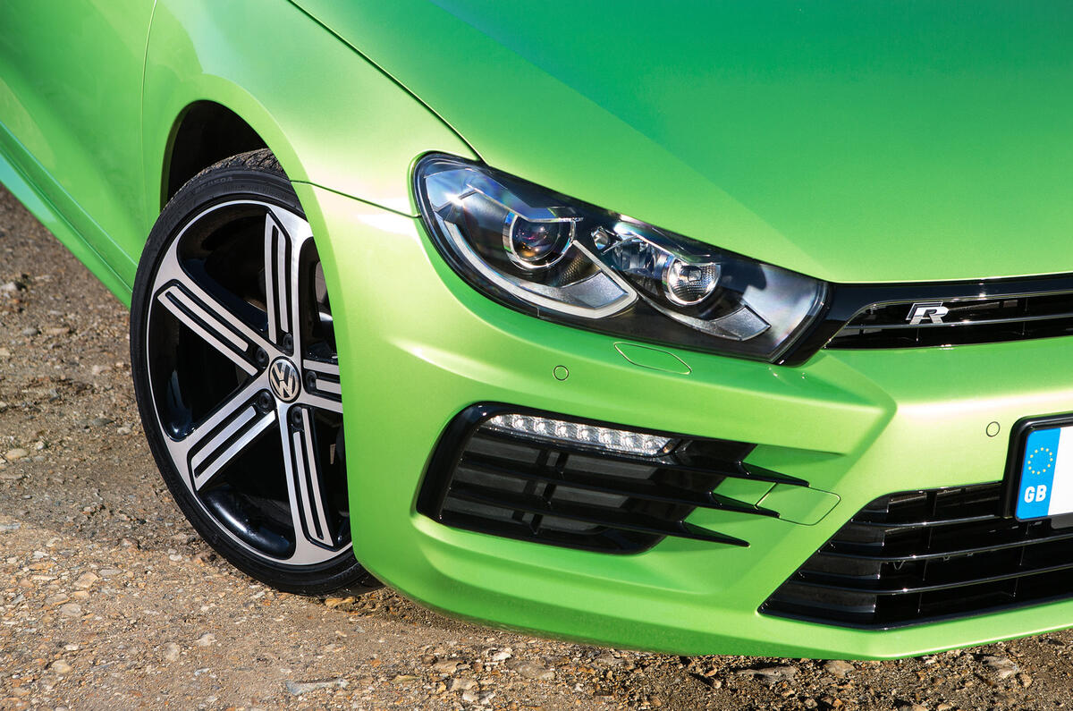 Volkswagen Scirocco R headlights