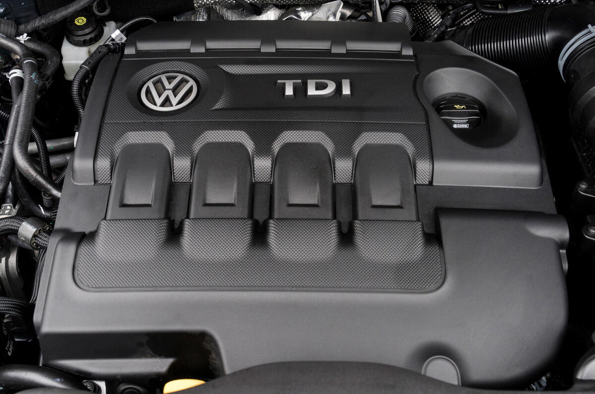 Volkswagen Sharan engine bay