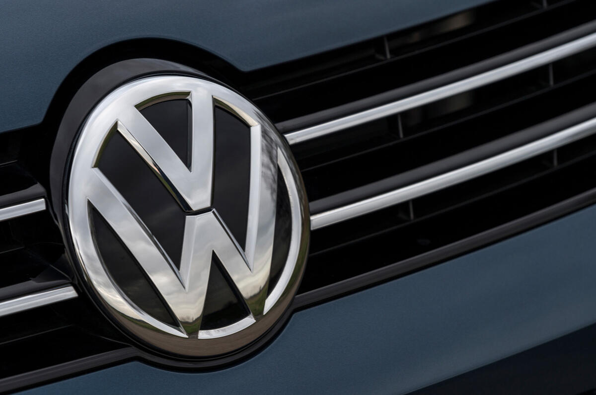 Volkswagen Sharan front grille