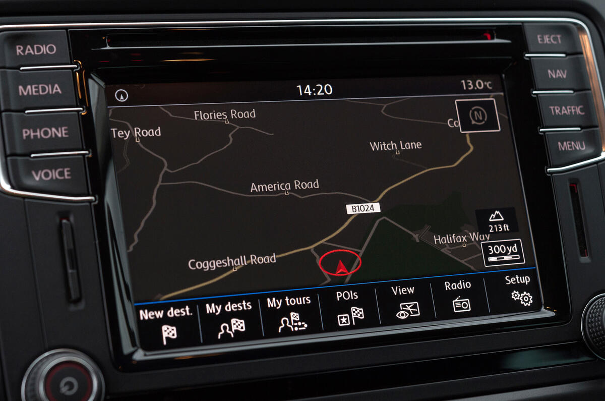 Volkswagen Sharan infotainment system