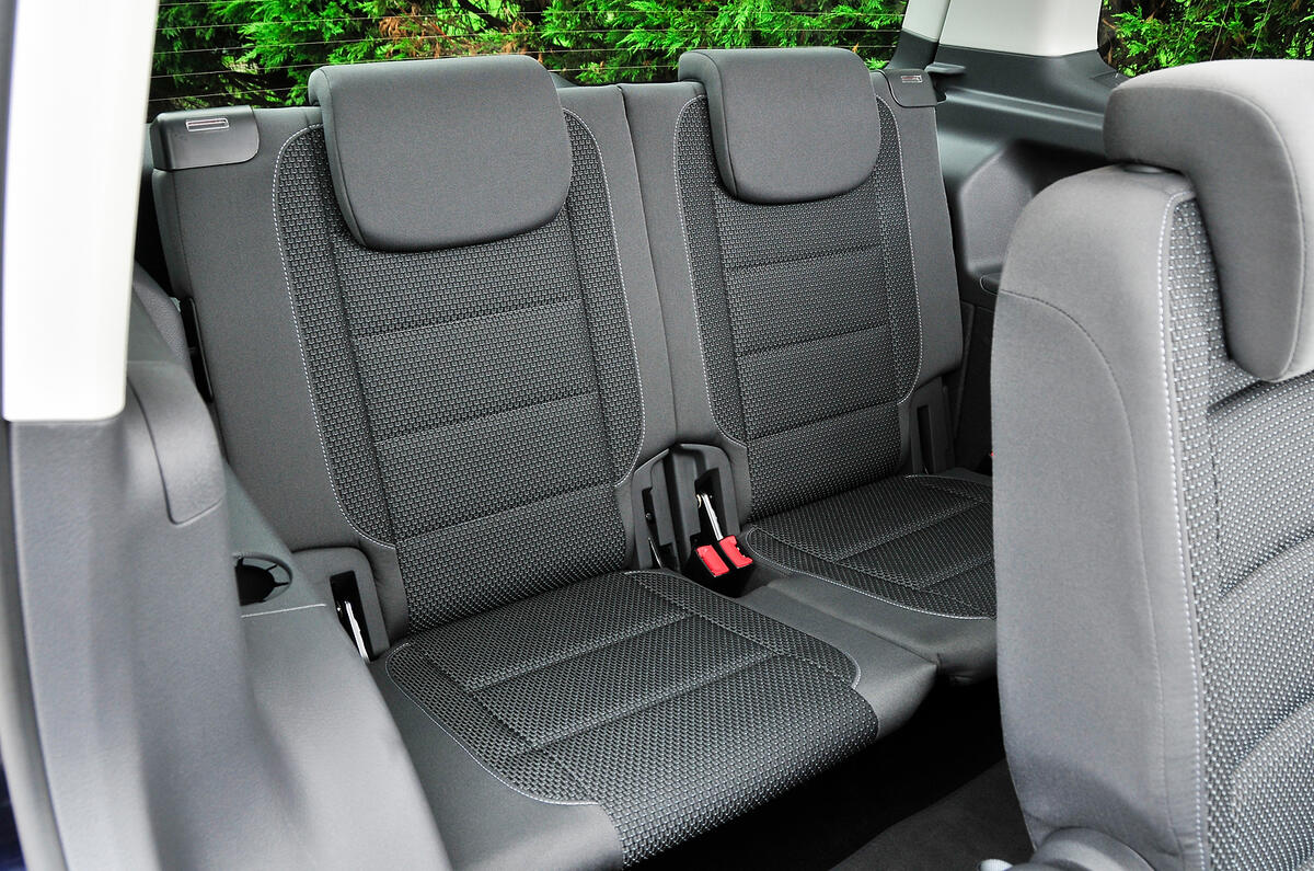 Volkswagen Touran third row seats