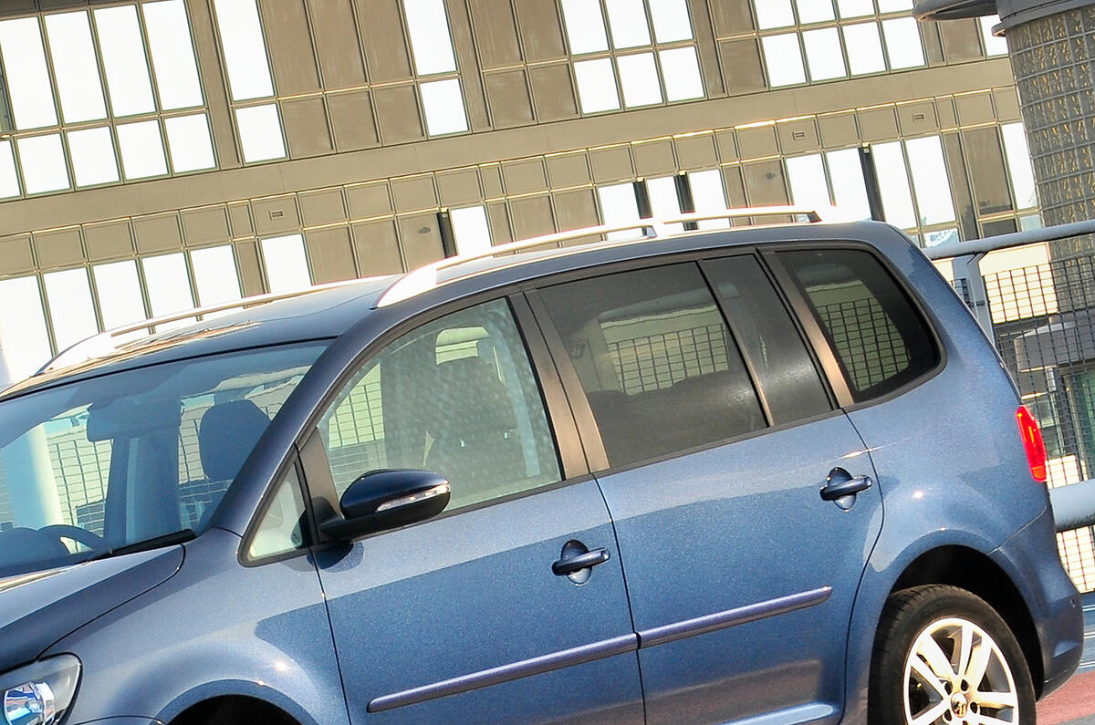Volkswagen Touran rear quarter