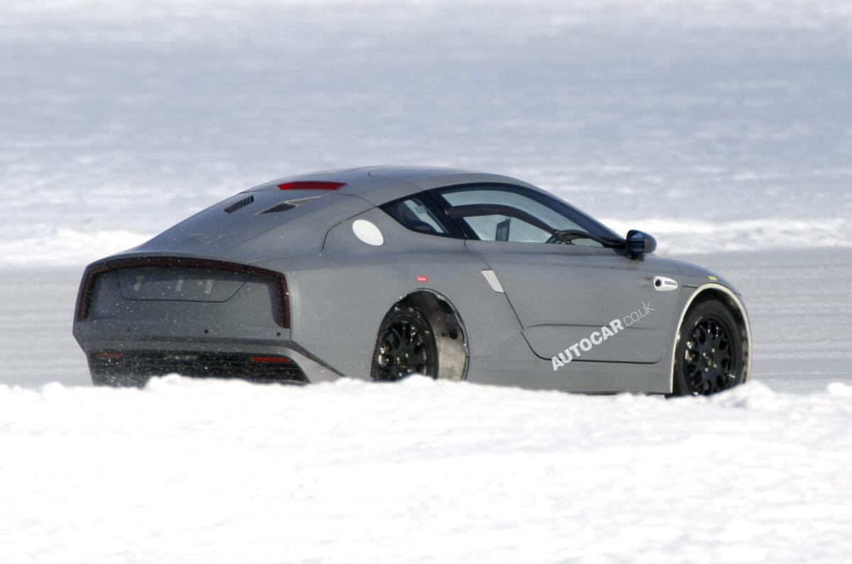 no title Volkswagen XL1 spied testing