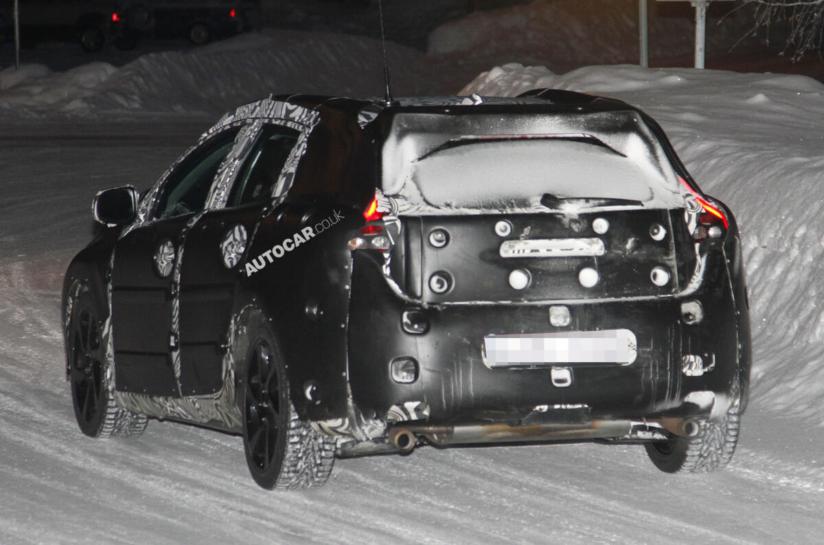 no title New Volvo V40 - latest pics