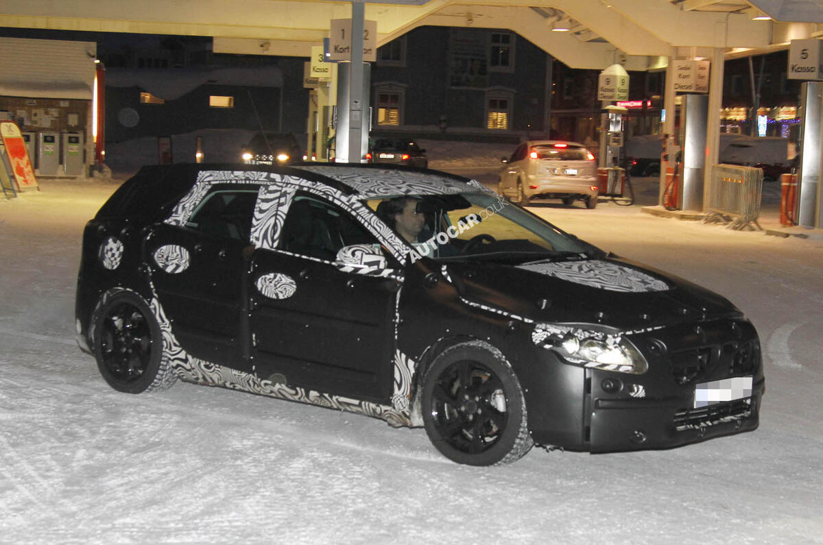 no title New Volvo V40 - latest pics
