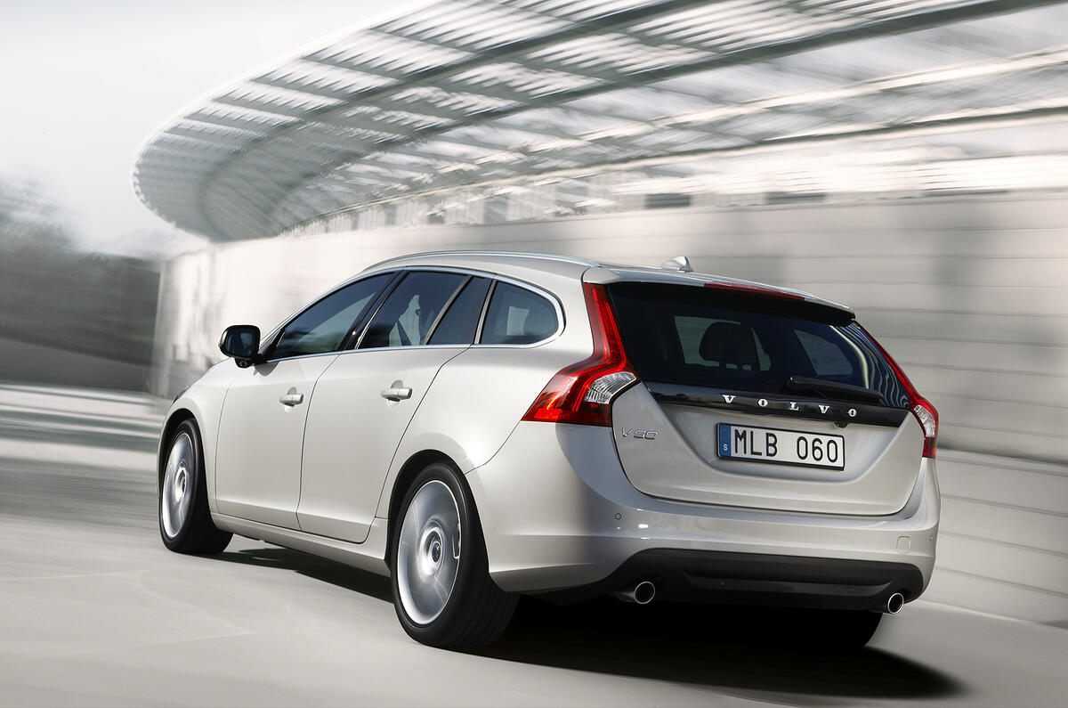 Paris motor show: Volvo V60