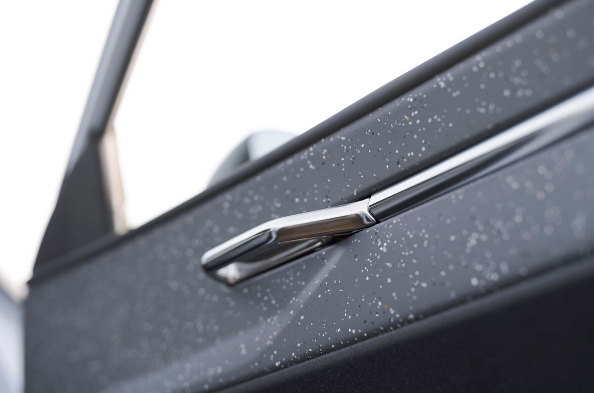 volvo ex30 review 2024 15 door handle