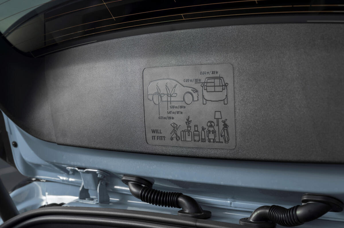 volvo ex30 review 2024 19 design