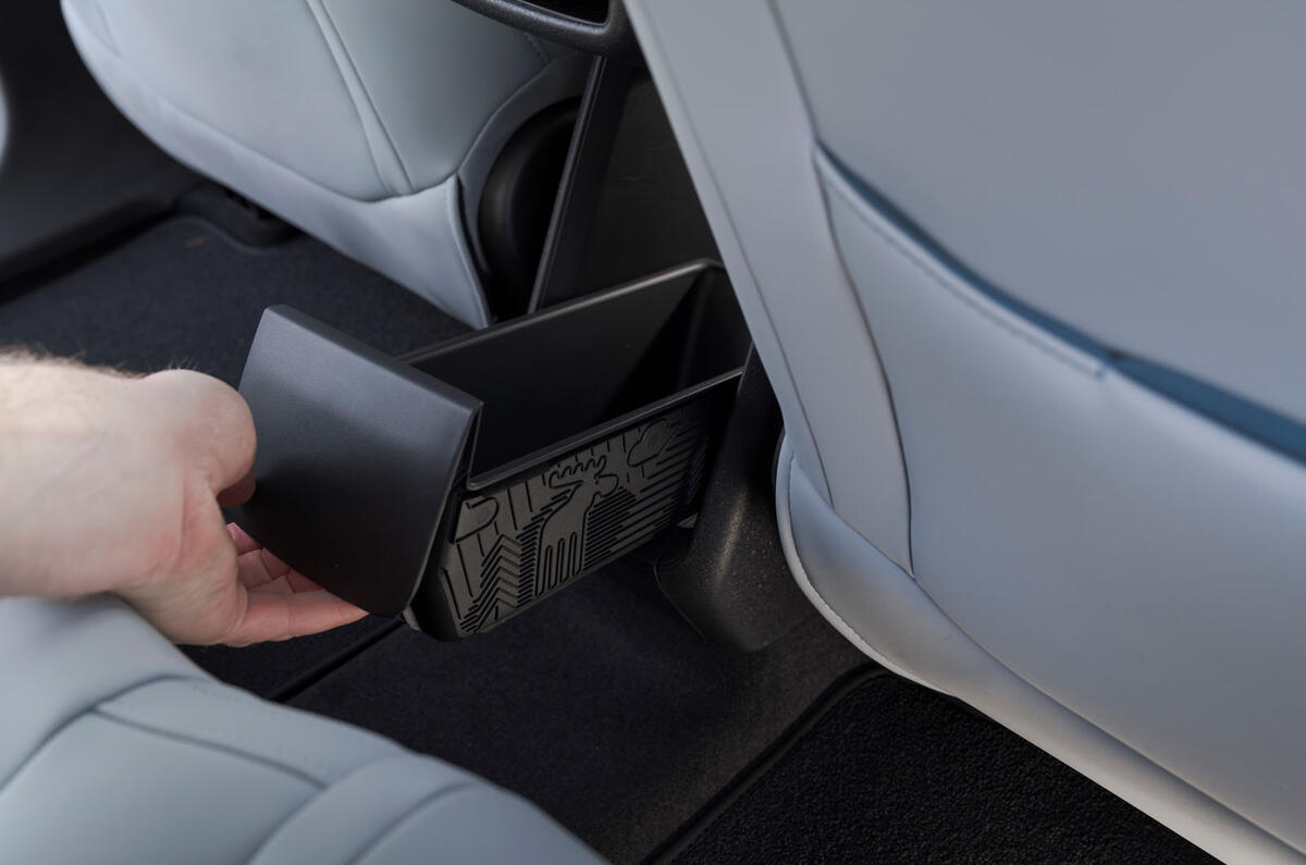 volvo ex30 review 2024 21 rear storage