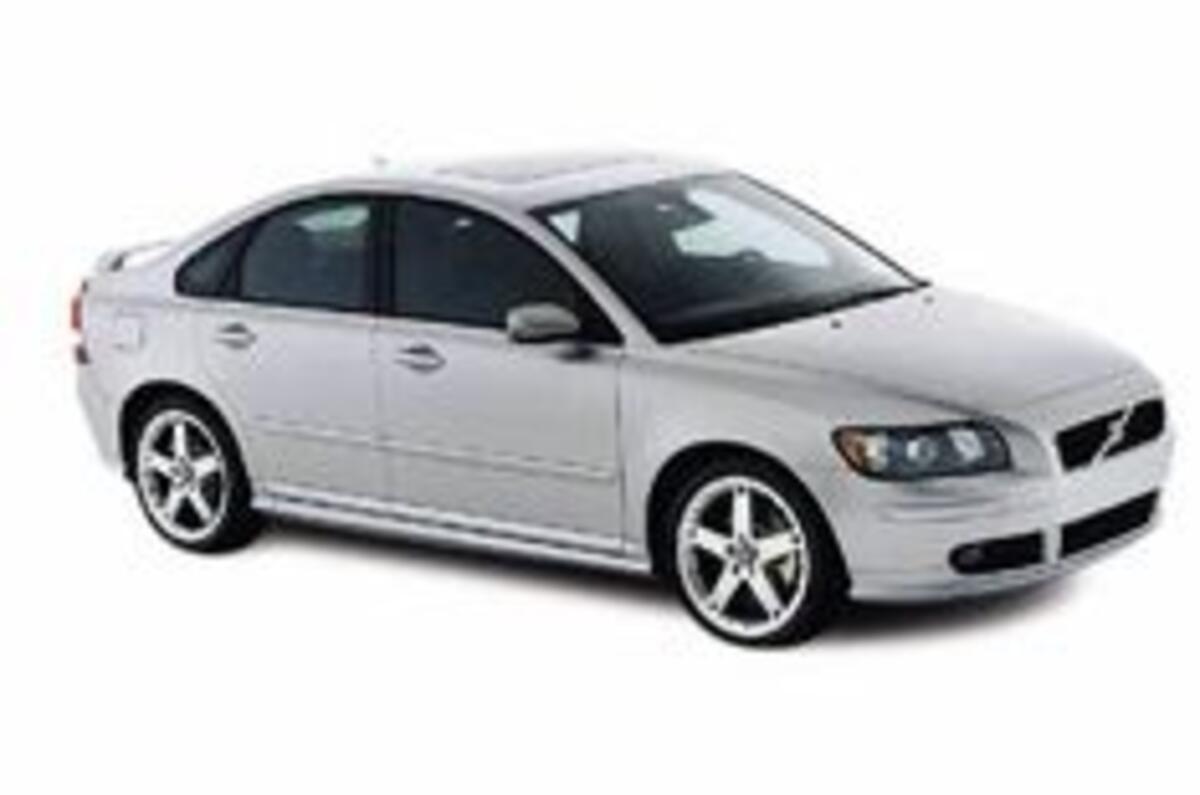 Volvo turns up heat for S40 R