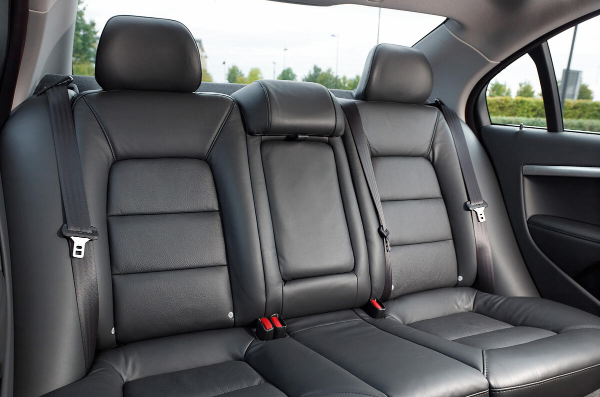 Volvo S80 rear seats