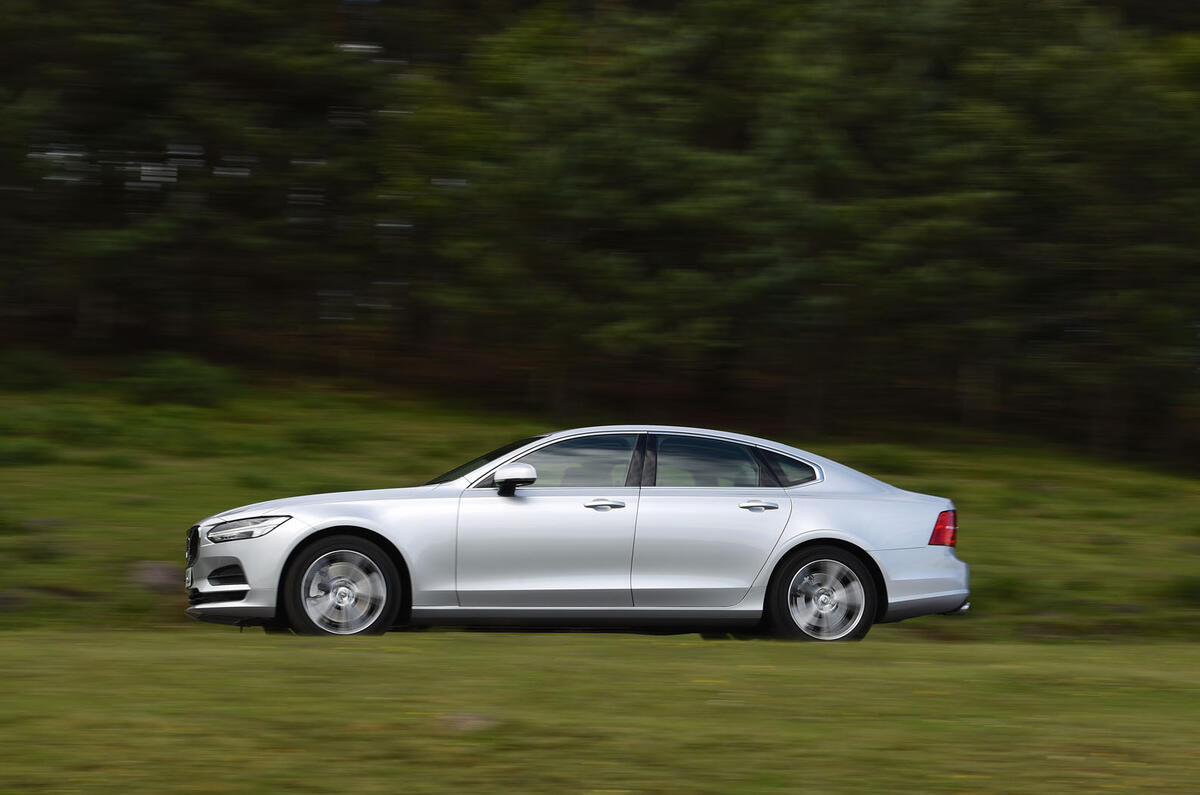 Volvo S90 Momentum