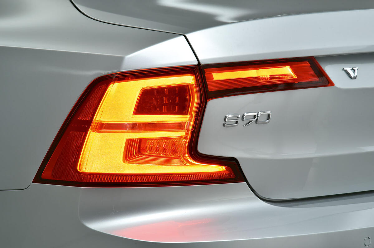 Volvo S90 rear lights
