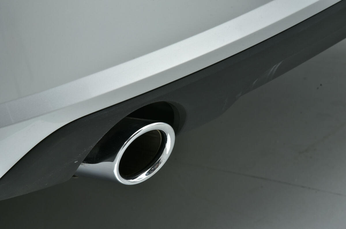 Volvo S90 chrome tailpipe