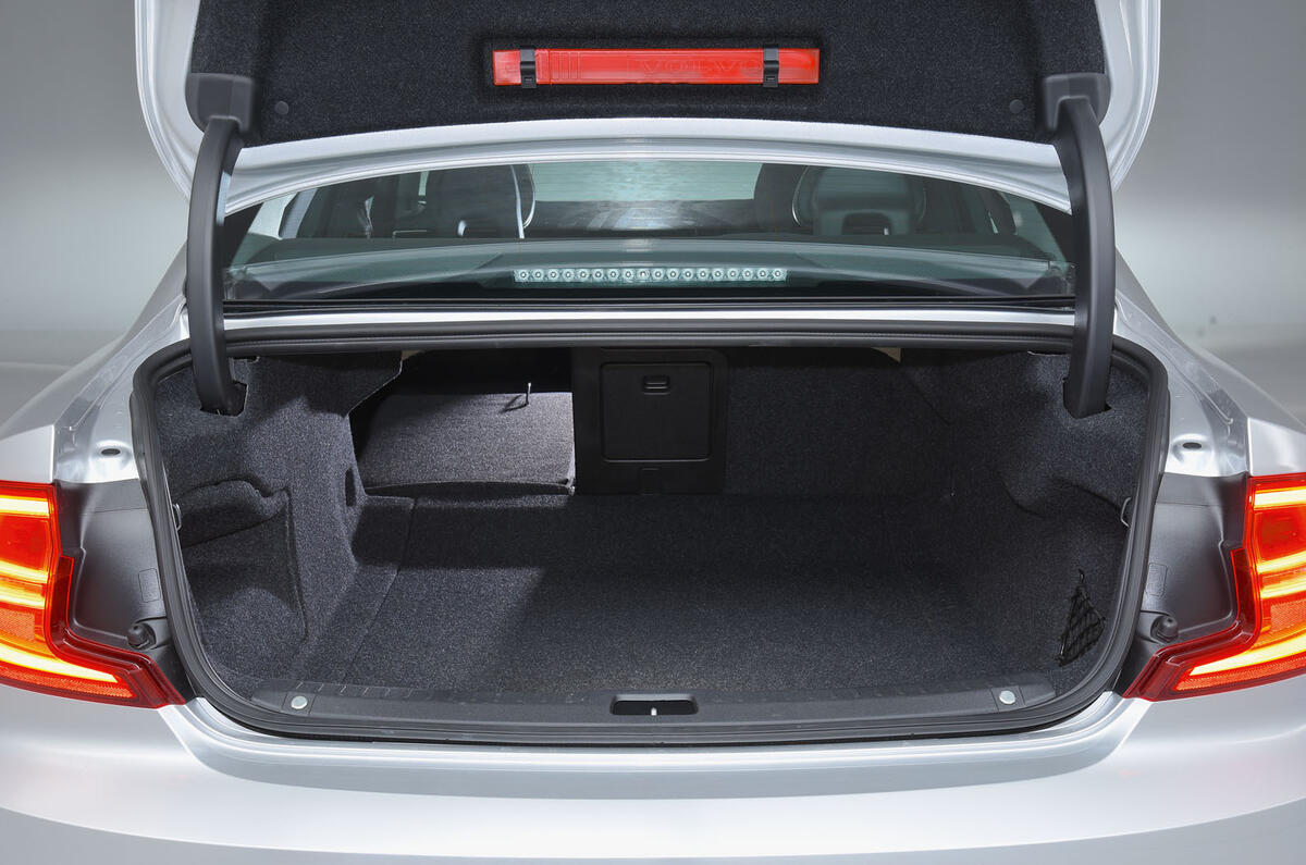Volvo S90 seating flexibility