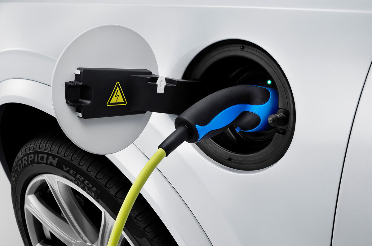 no title New Volvo XC90 to get diesel and hybrid power at launch