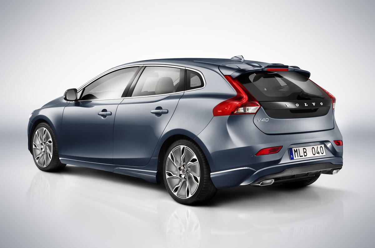 Updated: Volvo V40 leaked