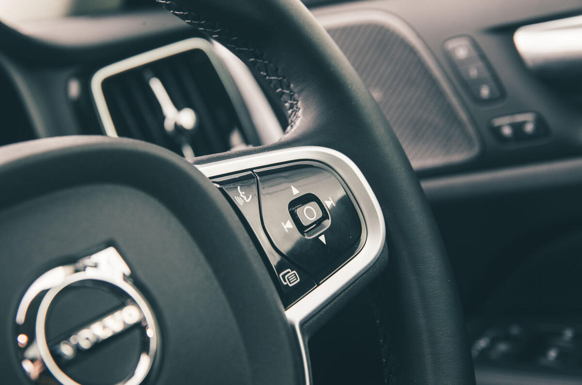 Volvo V60 review 2026 007