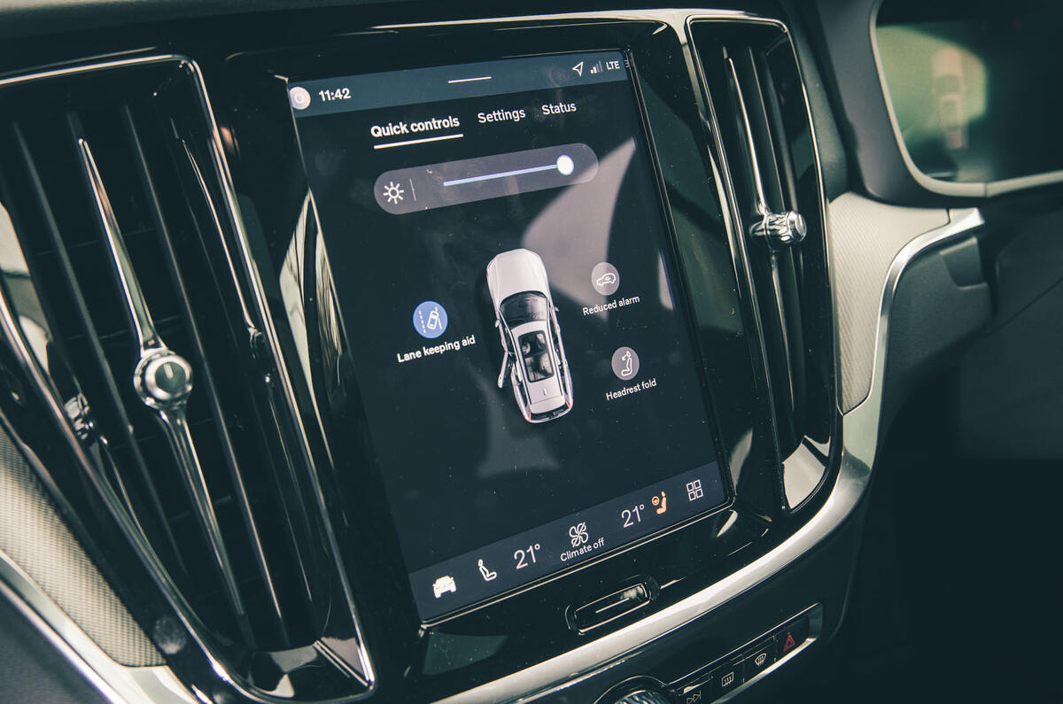 Volvo V60 review 2026 008