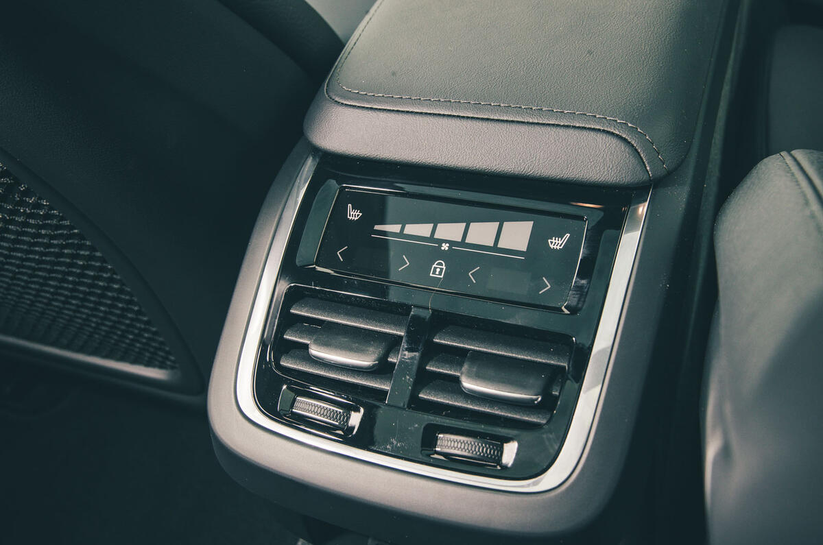 Volvo V60 review 2026 014