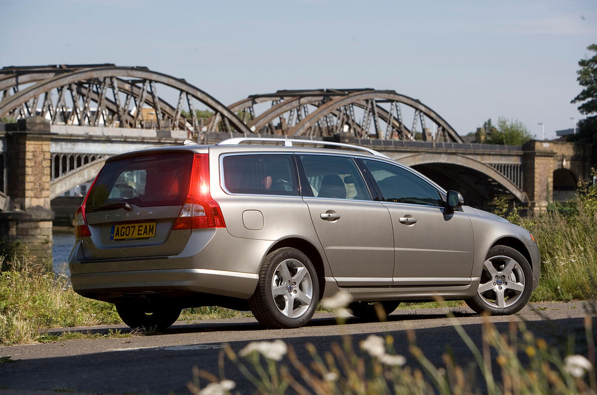 Spacious. Strong pace and economy. Better finished now, too. 3.5 star Volvo V70