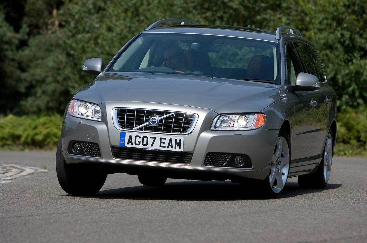 Doesn’t respond well to quick direction changes. Lots of body roll. Volvo V70 cornering