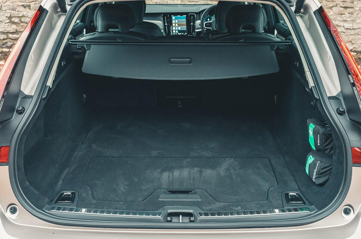 Volvo V90 B5 Cross Country boot Volvo V90 B5 Cross Country boot