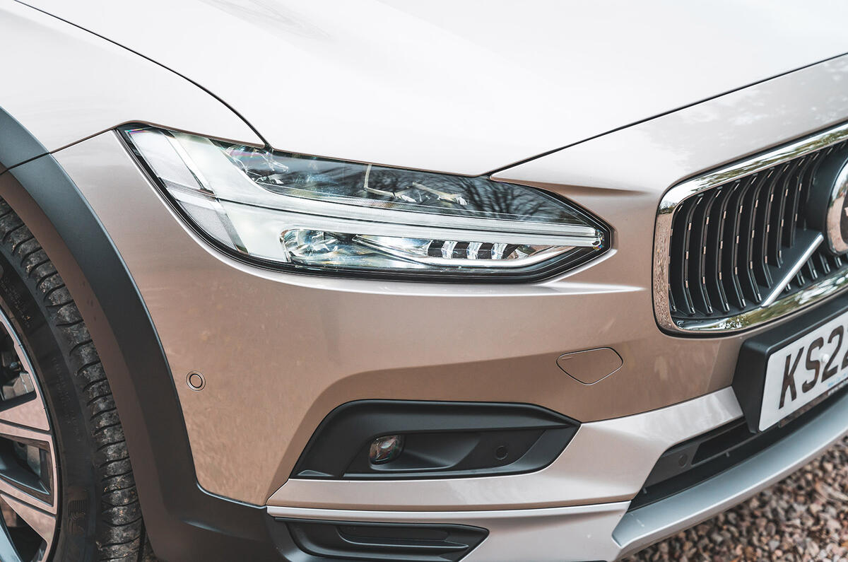 Volvo V90 B5 Cross Country headlight Volvo V90 B5 Cross Country headlight