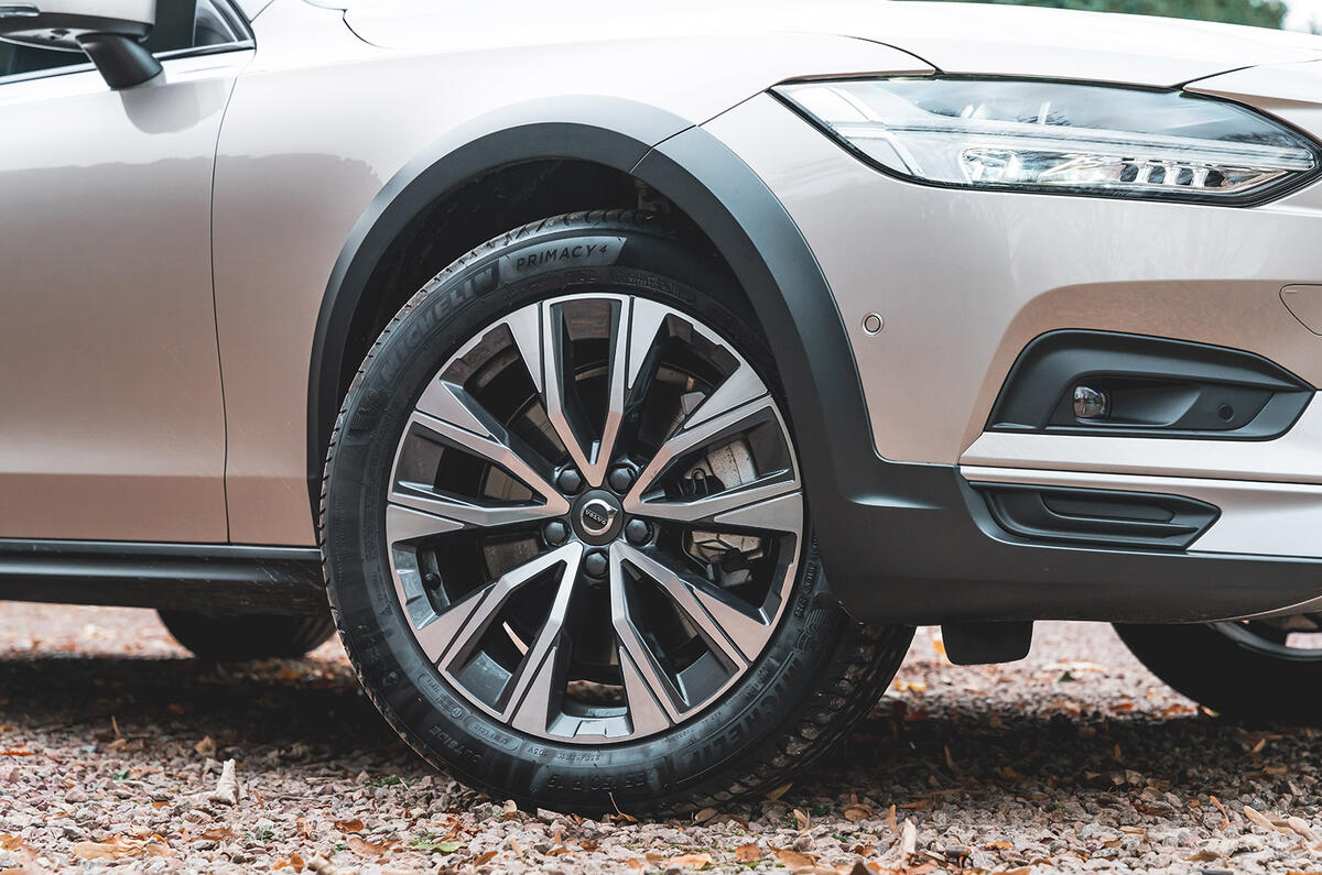 Volvo V90 B5 Cross Country wheel Volvo V90 B5 Cross Country wheel