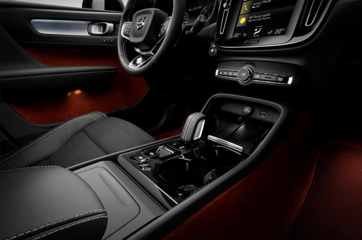 Volvo XC40 centre console